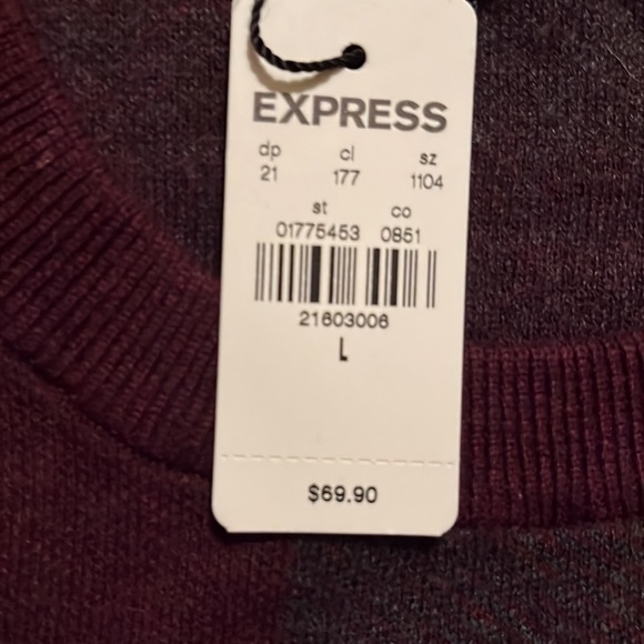 Sweater - Picture 4 of 4